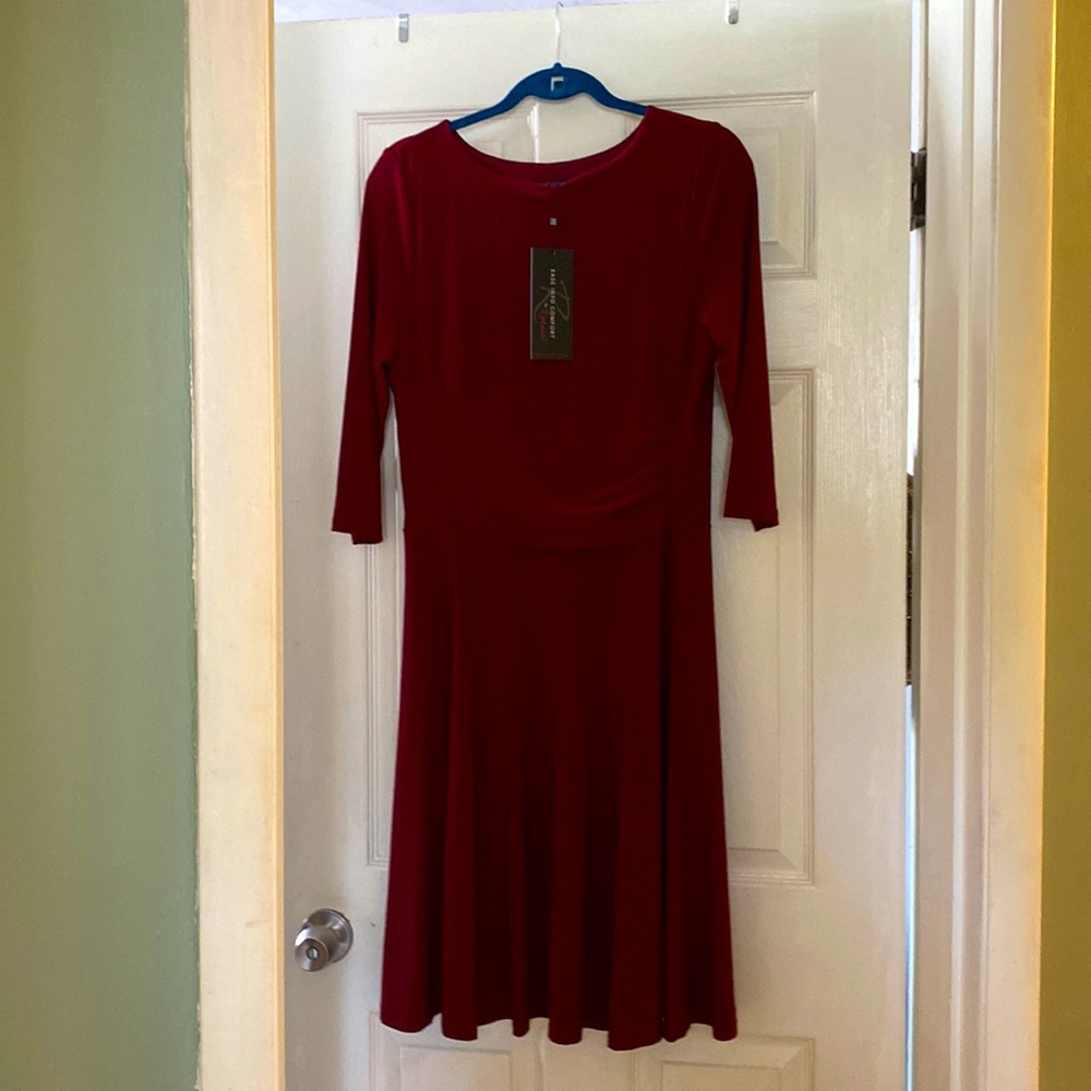 Burgundy Flowy Dress 3/4 Sleeves Crew Neck Brand New Ruching Fall Winter Holiday